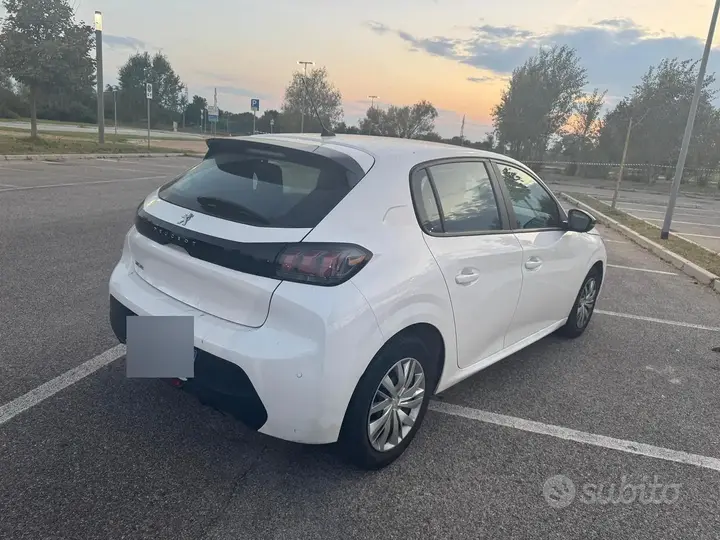Peugeot 208 2023 photo 5