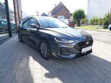 Ford Focus 2024 photo 2