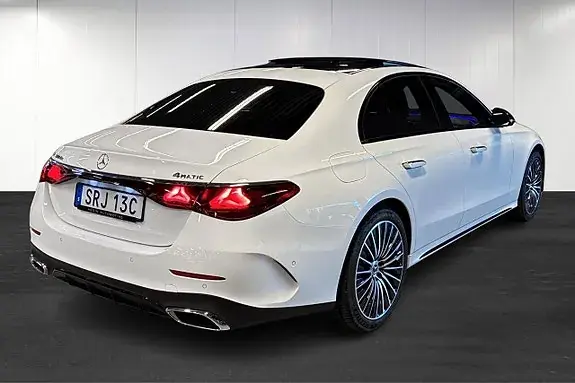 Mercedes-Benz E300 De 2026 photo 3