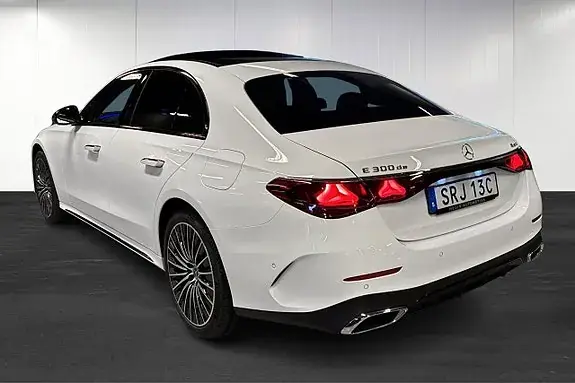 Mercedes-Benz E300 De 2026 photo 4