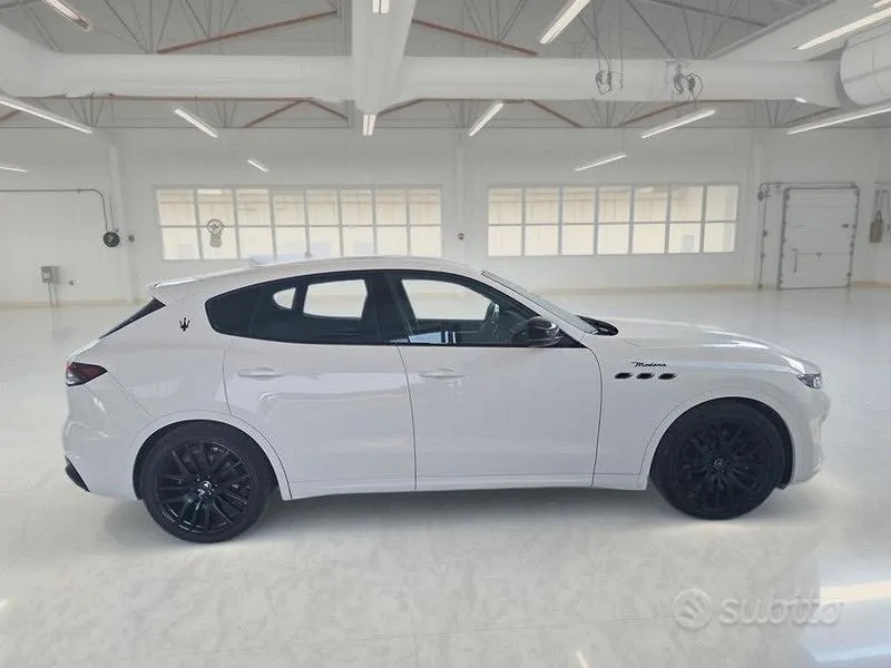 Maserati Levante 2024 photo 3
