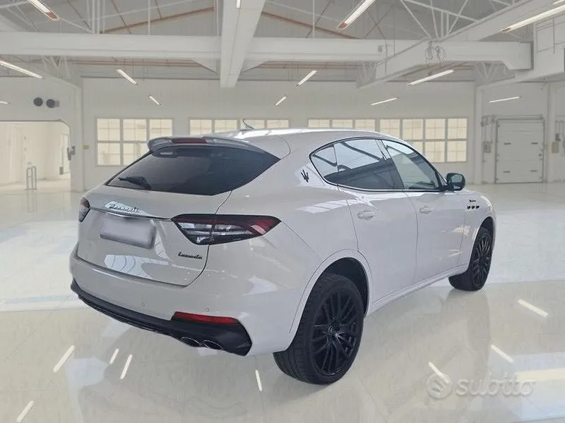 Maserati Levante 2024 photo 4
