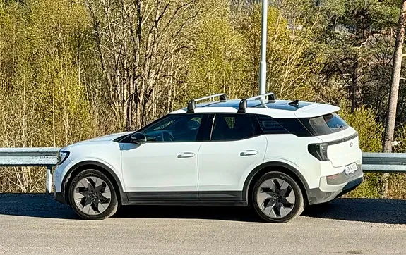 Ford Explorer 2026 photo 3