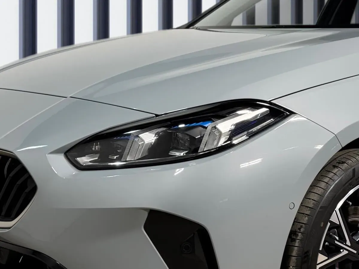 BMW 1 Series 2025 photo 3