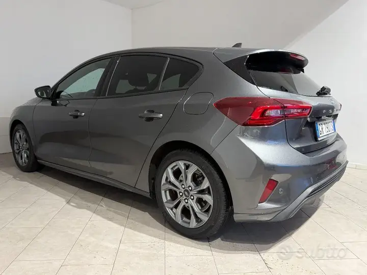 Ford Focus 2023 photo 4