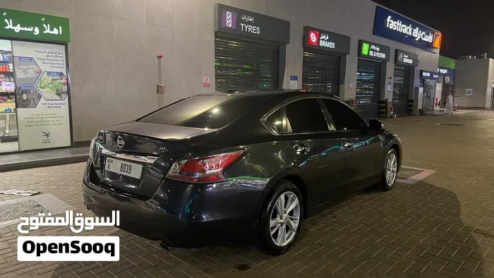 Nissan Altima 2015 photo 2