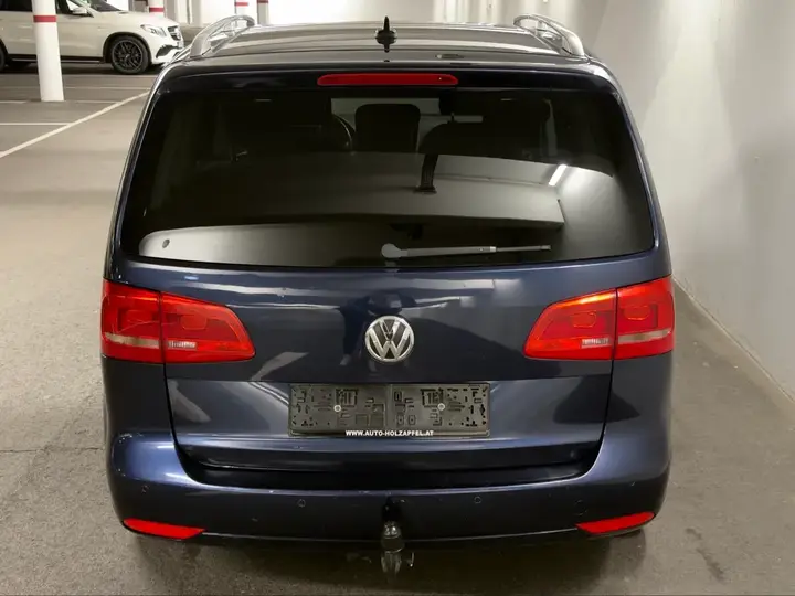 Volkswagen Touran 2013 photo 3