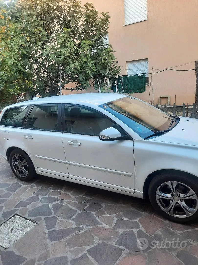 Volvo V50 2012 photo 5