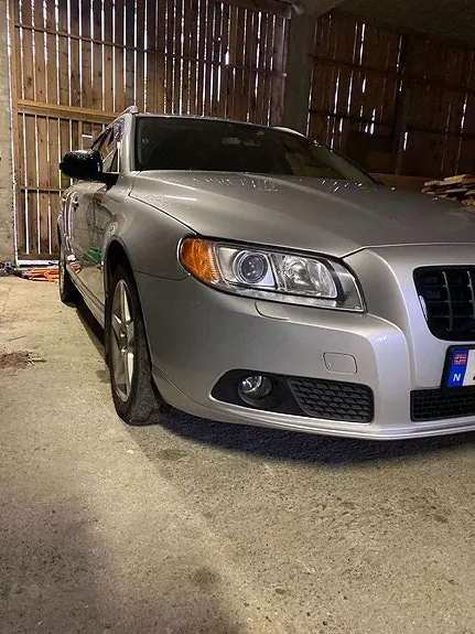 Volvo V70 2009 photo 2