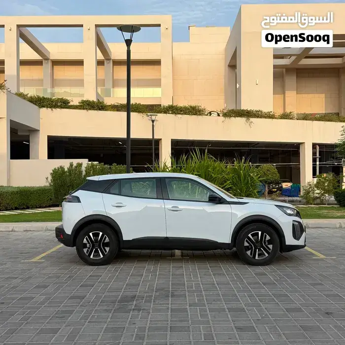 Peugeot 2008 2025 photo 4
