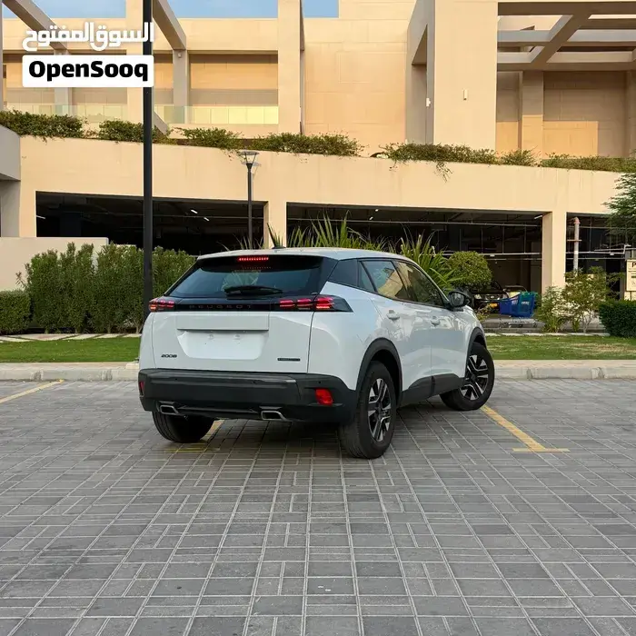 Peugeot 2008 2025 photo 3