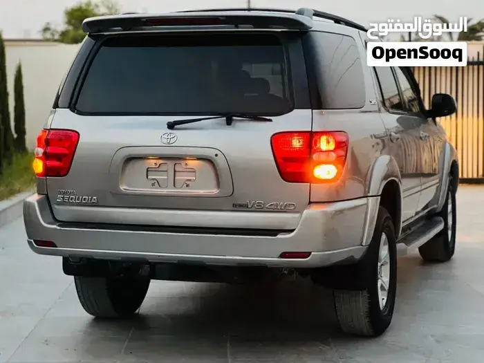 Toyota Sequoia 2004 photo 4