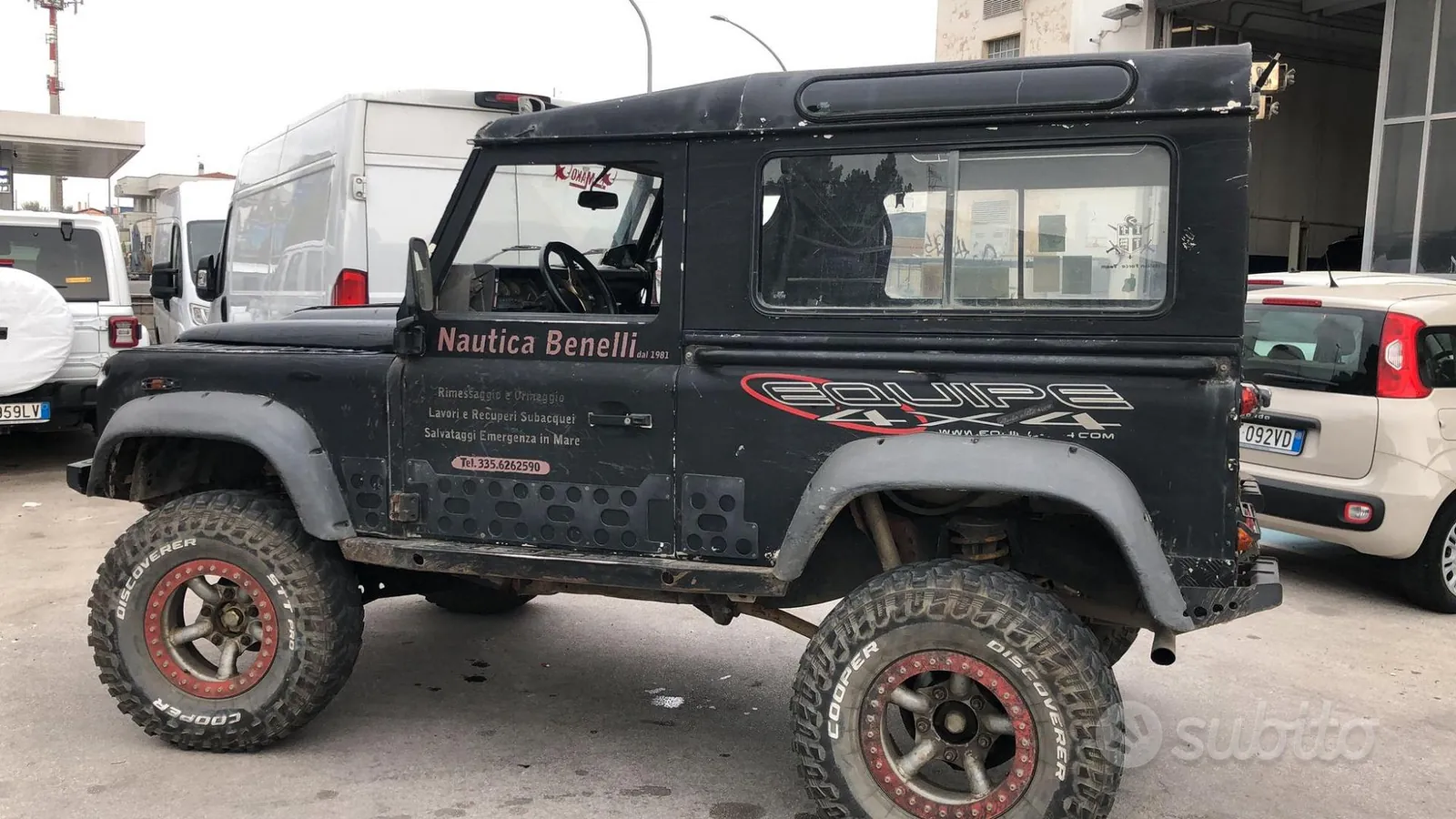 Land Rover Defender