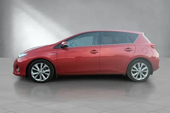 Toyota Auris 2013 photo 5