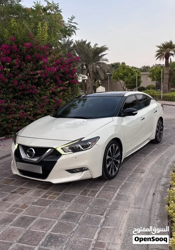 Nissan Maxima
