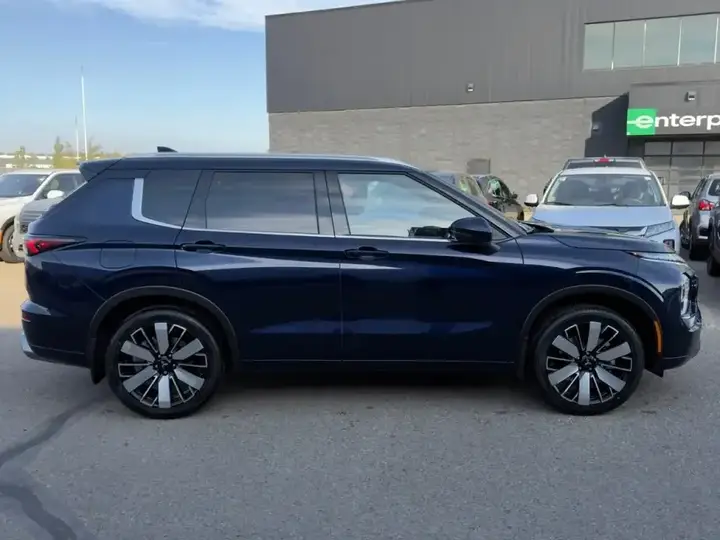 Mitsubishi Outlander 2026 photo 4