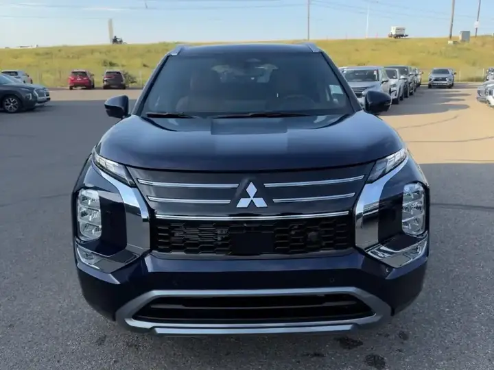 Mitsubishi Outlander 2026 photo 2