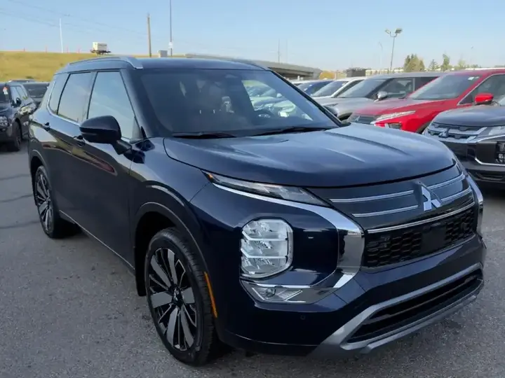 Mitsubishi Outlander 2026 photo 3
