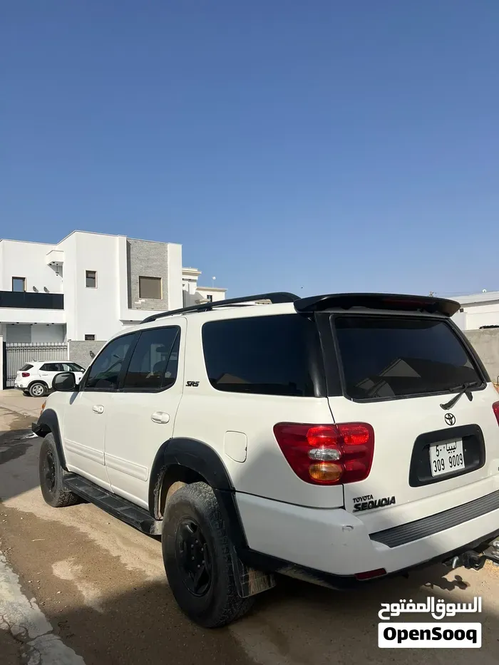 Toyota Sequoia 2003 photo 2