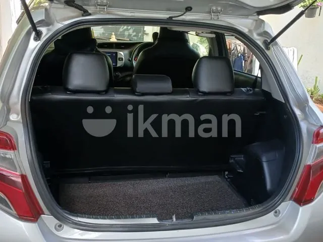 Toyota Vitz 2015 photo 5