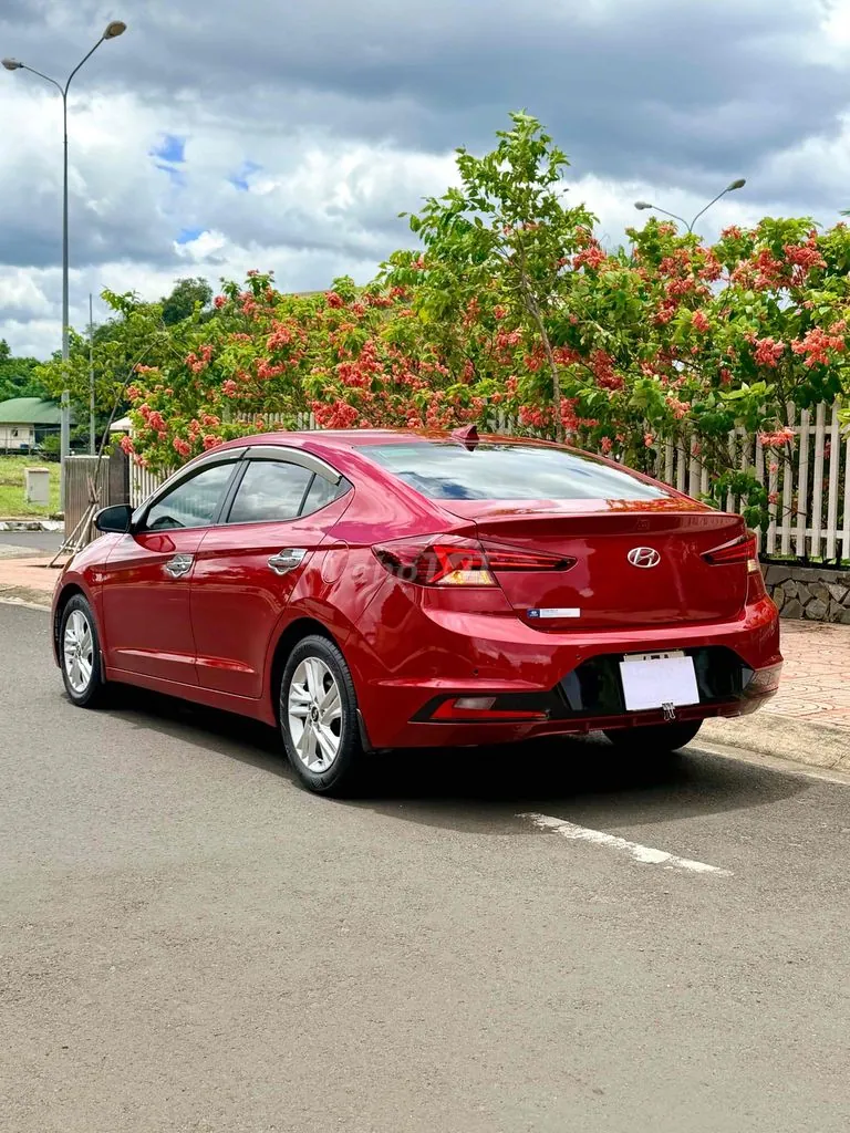 Hyundai Elantra 2019 photo 4