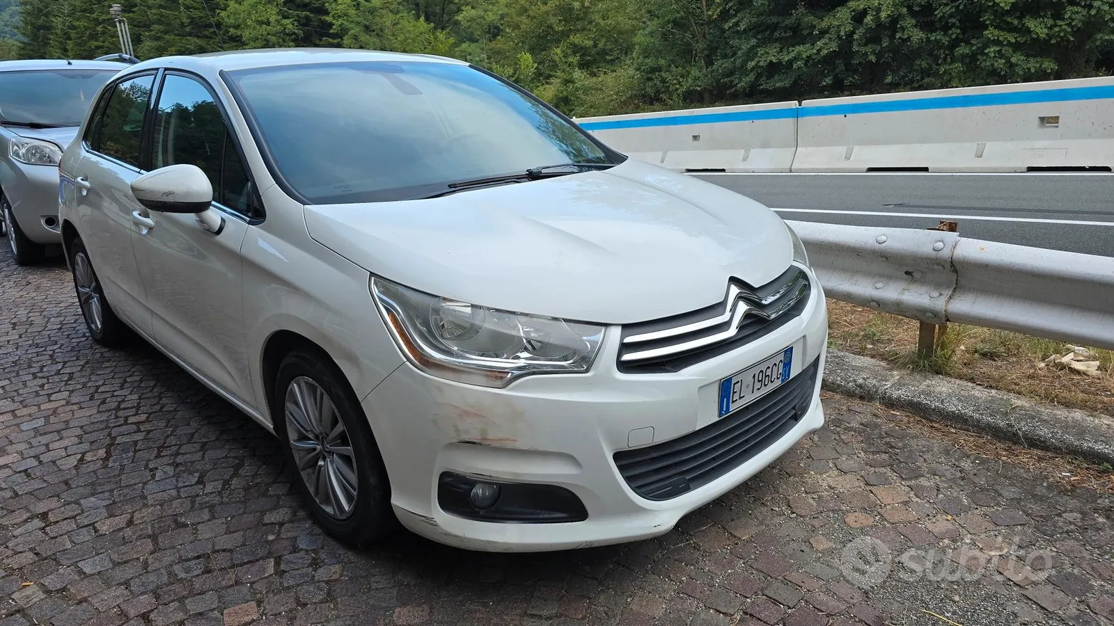 Citroen C4 2012 photo 3