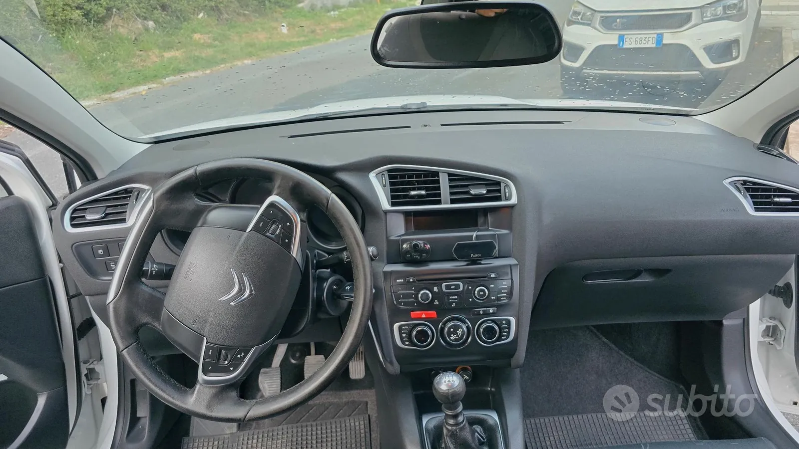 Citroen C4 2012 photo 4