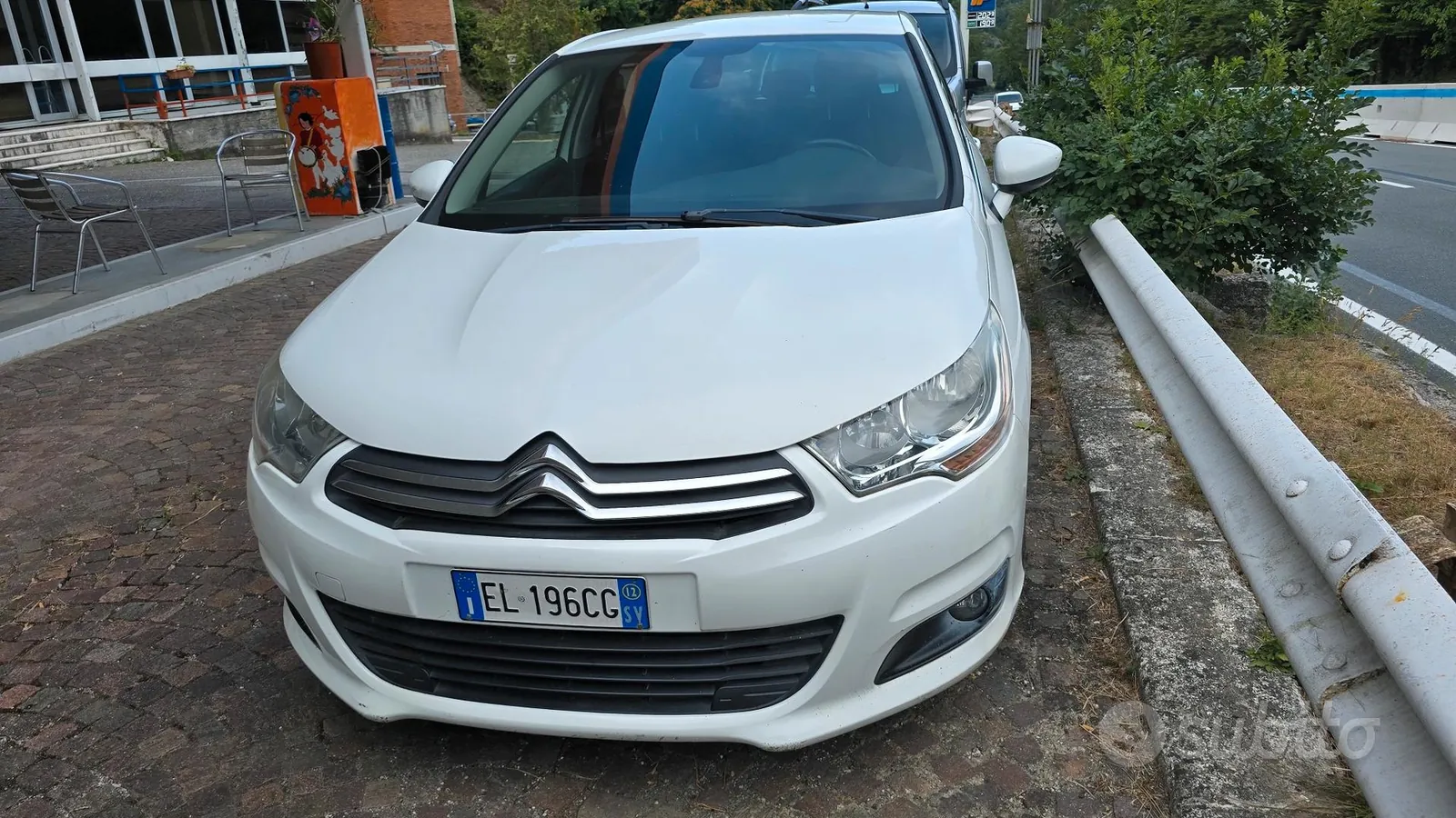 Citroen C4 2012 photo 2