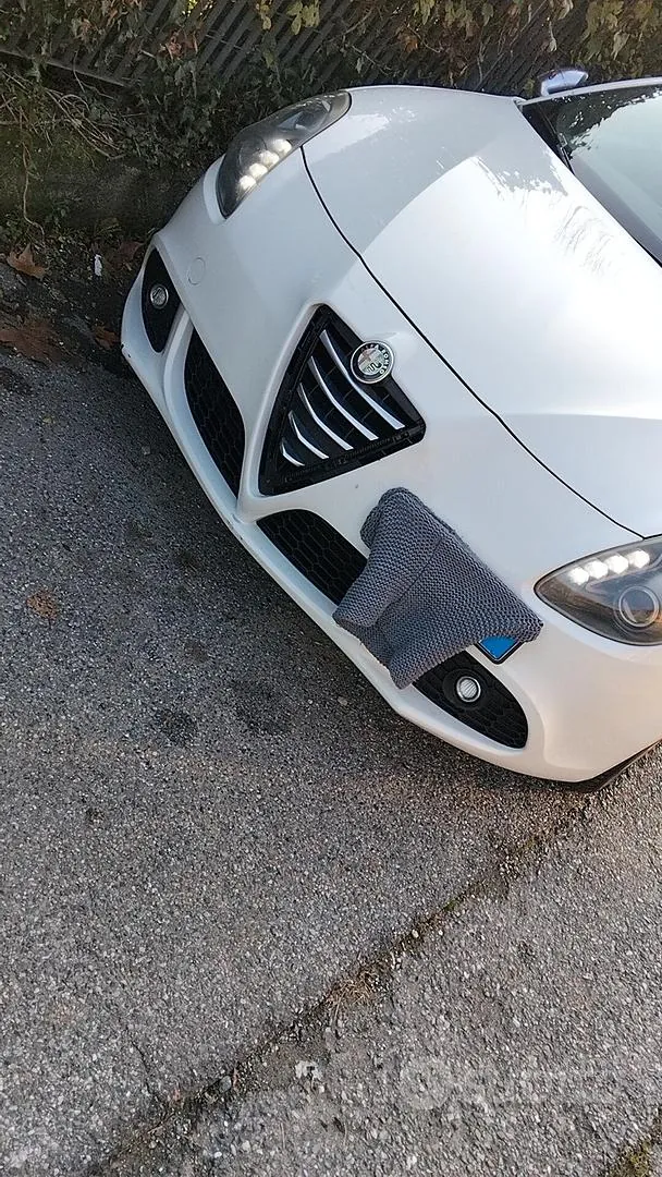 Alfa Romeo Giulietta 2012 photo 4