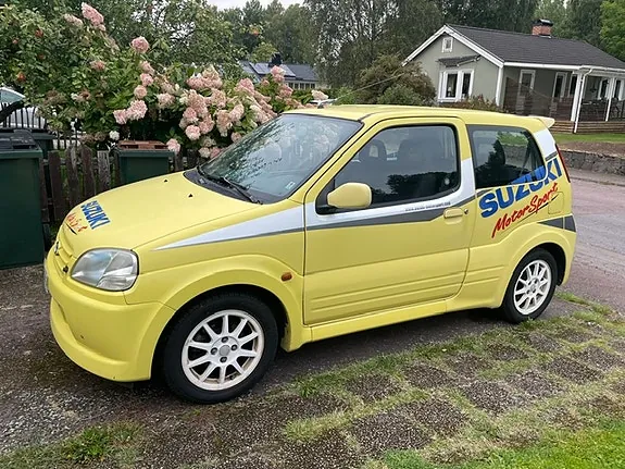 Suzuki Ignis 2003 photo 2