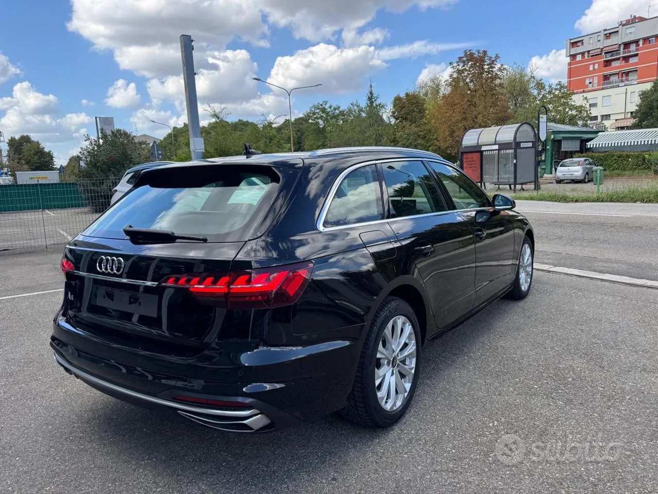 Audi A4 Avant 2023 photo 3