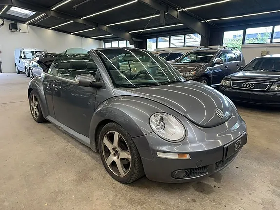 Volkswagen New Beetle 2005 photo 2