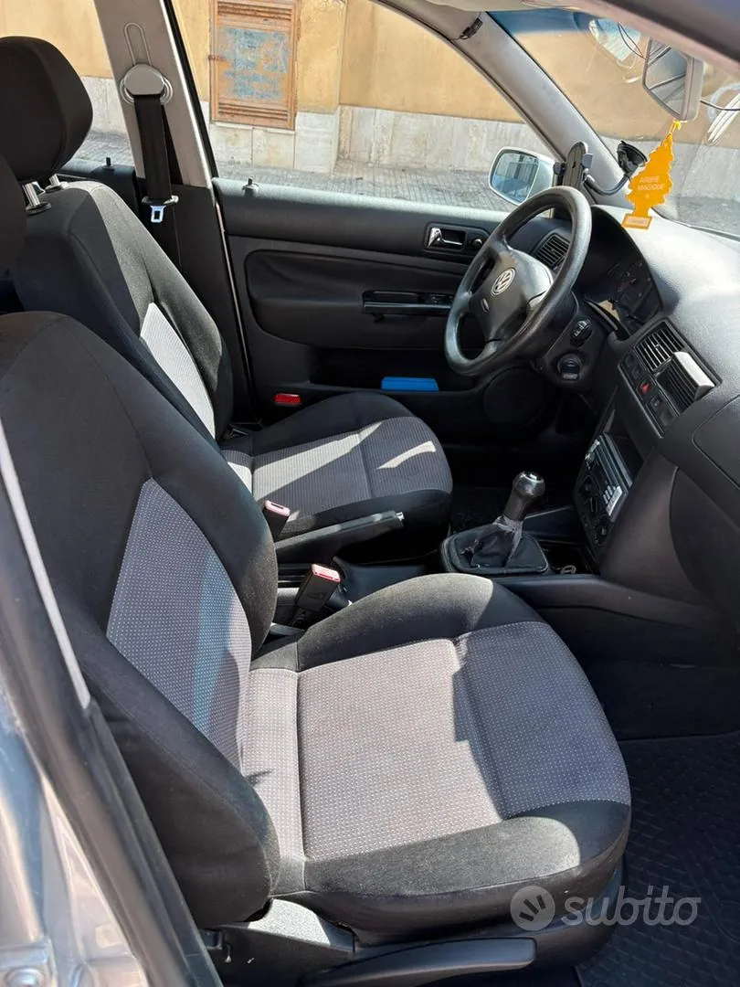 Volkswagen Golf 2002 photo 5
