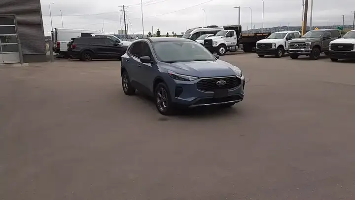 Ford Escape 2025 photo 2