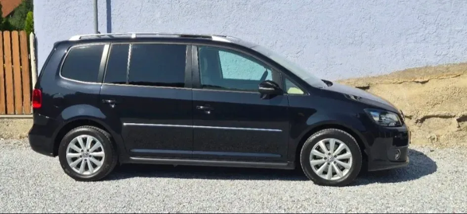 Volkswagen Touran 2013 photo 2