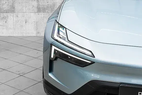 Polestar 4 2025 photo 4