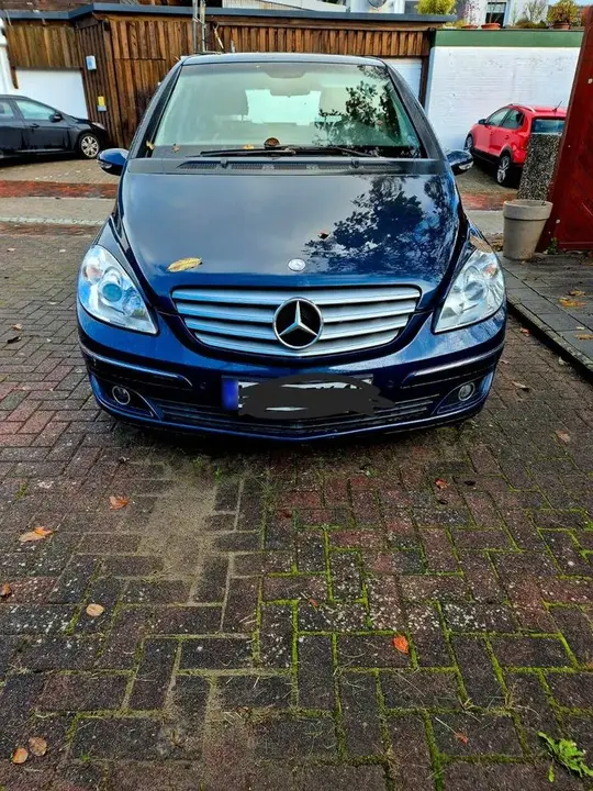 Mercedes-Benz B200