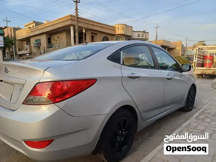 Hyundai Accent 2013 photo 4
