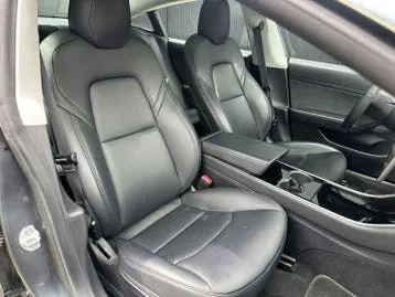 Tesla Model 3 2020 photo 2