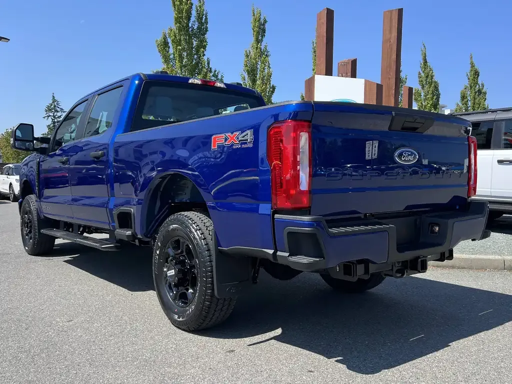 Ford F 350 2026 photo 4