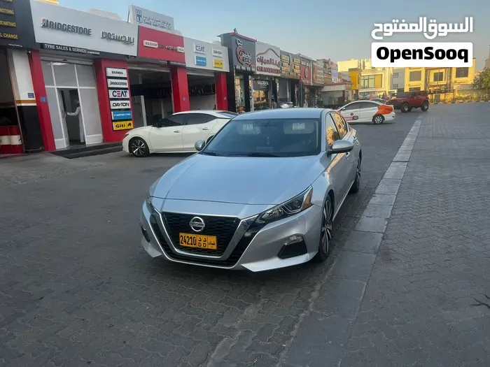 Nissan Altima 2020 photo 2