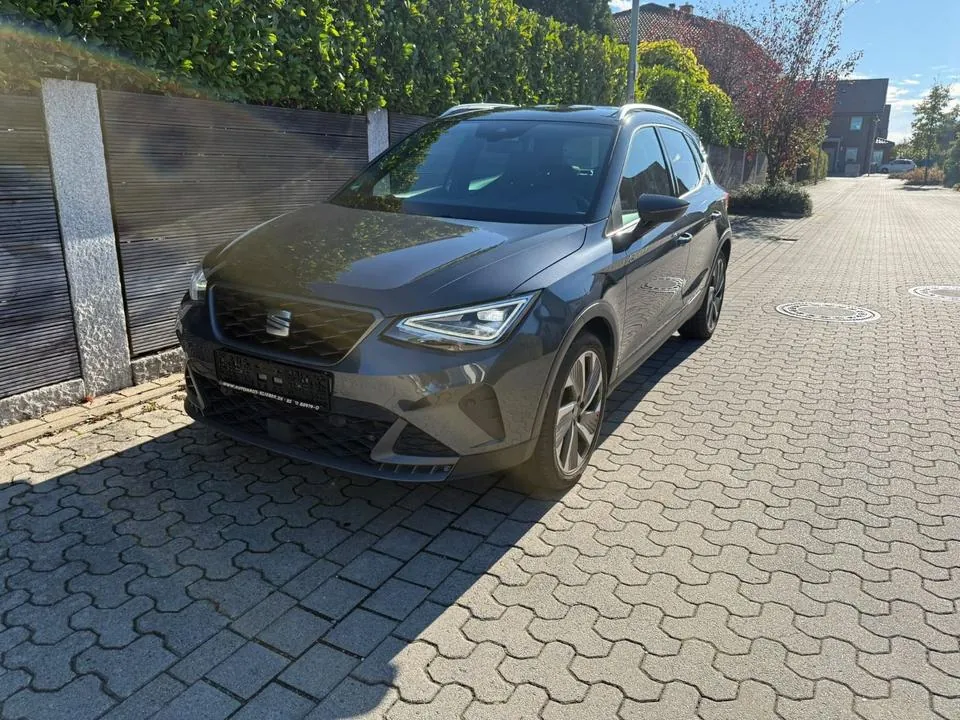 Seat Arona