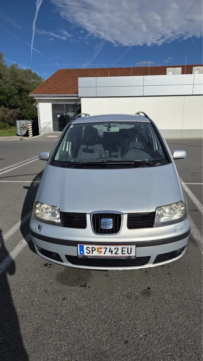 Seat Alhambra 2002 photo 2