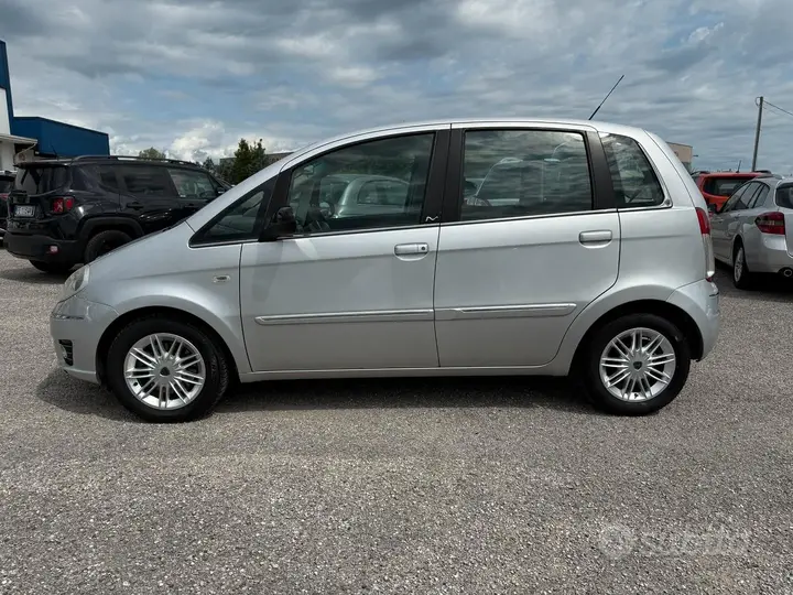 Lancia Musa 2012 photo 4