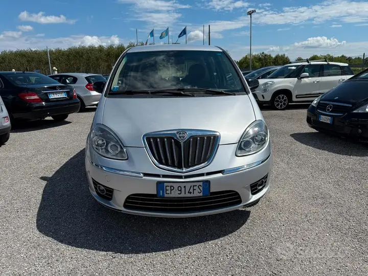 Lancia Musa 2012 photo 2