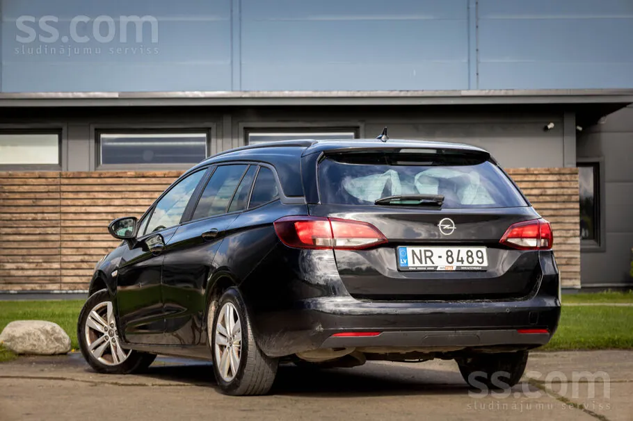 Opel Astra 2021 photo 4