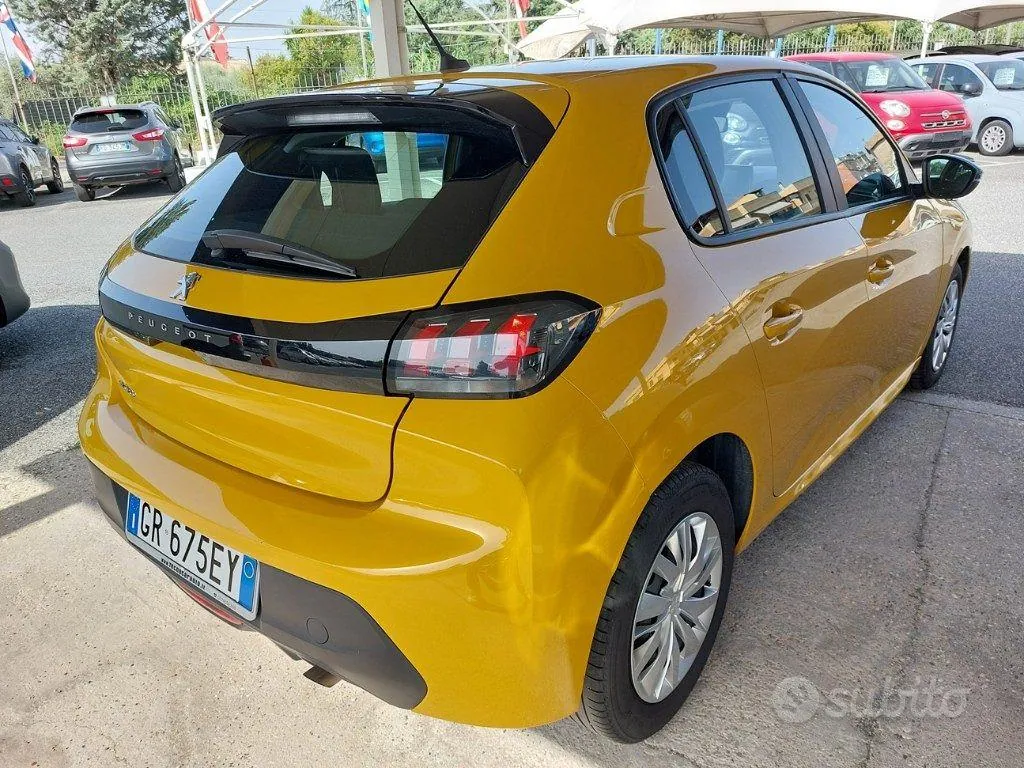 Peugeot 208 2023 photo 3