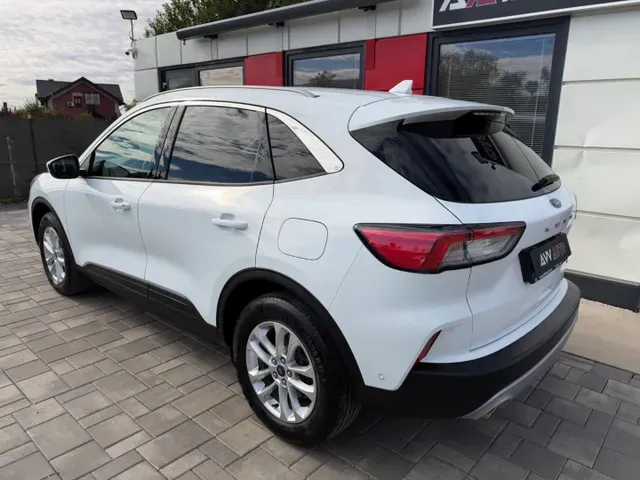 Ford Kuga 2022 photo 3