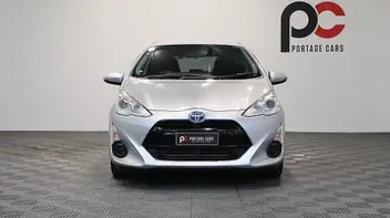 Toyota Aqua 2015 photo 3