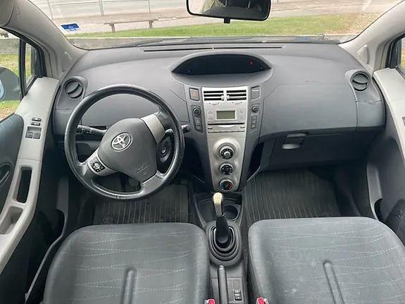 Toyota Yaris 2006 photo 5
